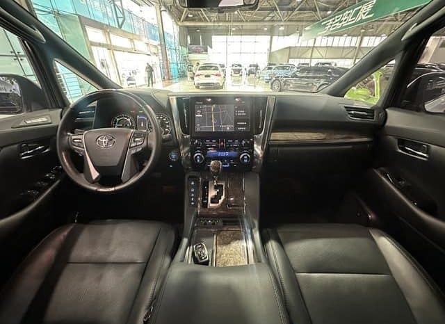 
								Toyota Vellfire (II), 2022 full									