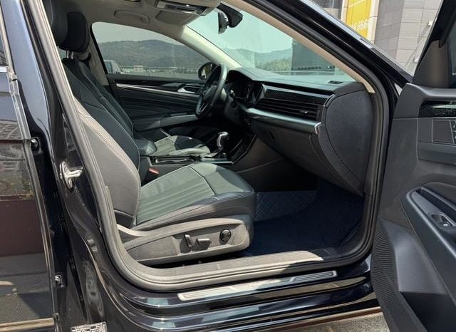 
								Volkswagen Passat, 2022 full									