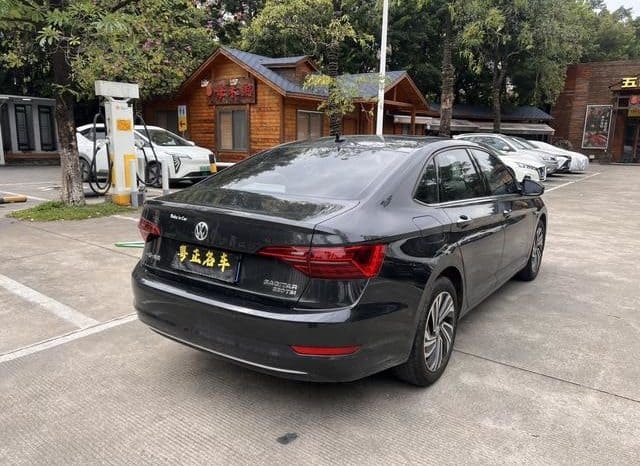 
								Volkswagen Jetta, 2022 full									