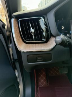 
										Volvo XC60, 2024 full									