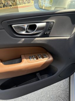 
										Volvo XC60, 2024 full									