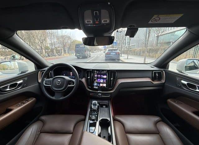 
								Volvo XC60, 2024 full									