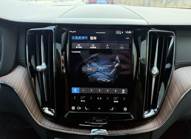 
								Volvo XC60, 2024 full									