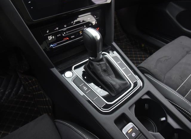 
								Volkswagen Magotan, 2022 full									