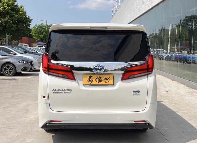 
								Toyota Vellfire (II), 2020 full									