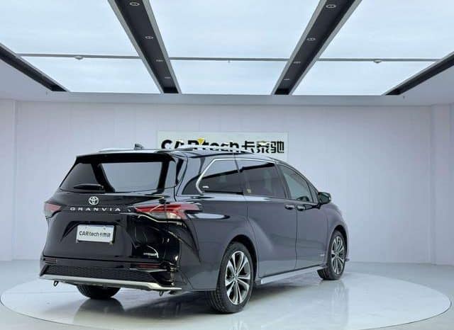 
								Toyota Granvia, 2023 full									