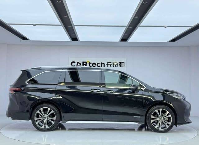
								Toyota Granvia, 2023 full									