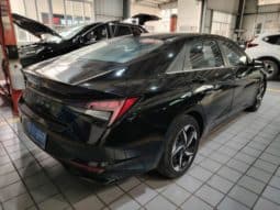 
										Hyundai Elantra (VII), 2023 full									