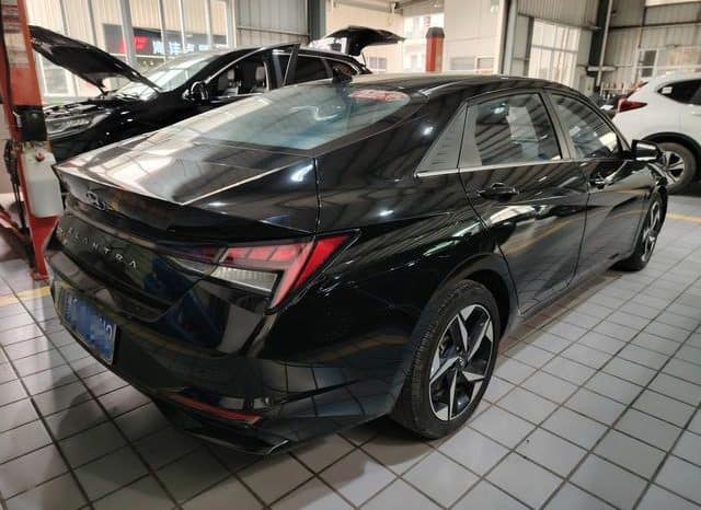 
								Hyundai Elantra (VII), 2023 full									