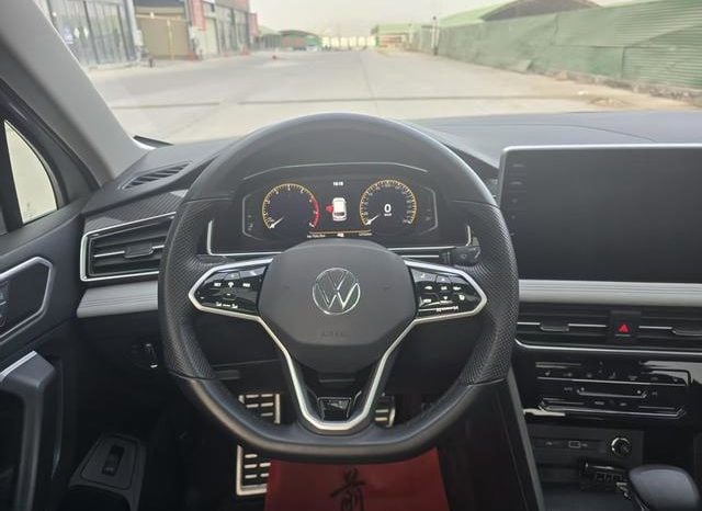 
								Volkswagen Tiguan L, 2021 full									