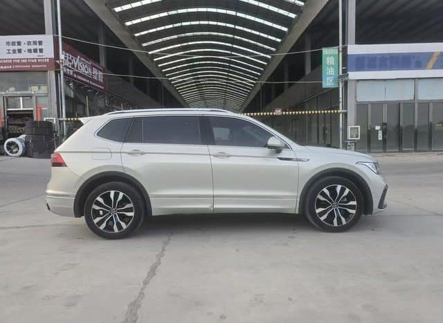 
								Volkswagen Tiguan L, 2021 full									
