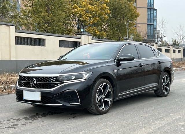 67d896a2c22f2 Volkswagen Passat, 2023