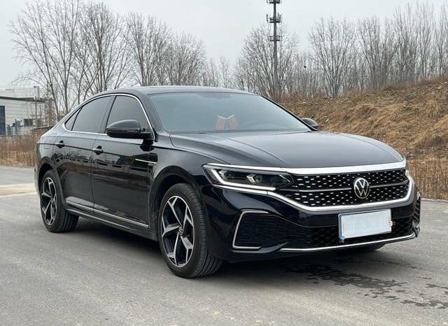 
								Volkswagen Passat, 2023 full									