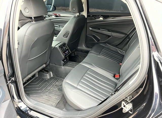 
								Volkswagen Passat, 2023 full									
