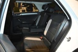
										Volkswagen T-Roc, 2022 full									