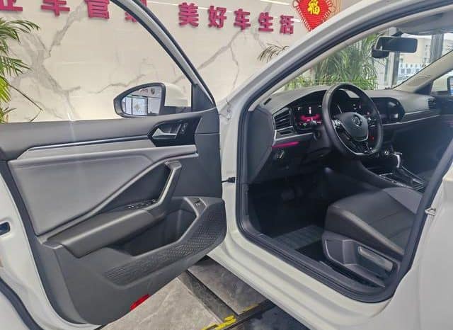 
								Volkswagen Jetta, 2021 full									