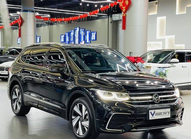 
								Volkswagen Tiguan L, 2023 full									