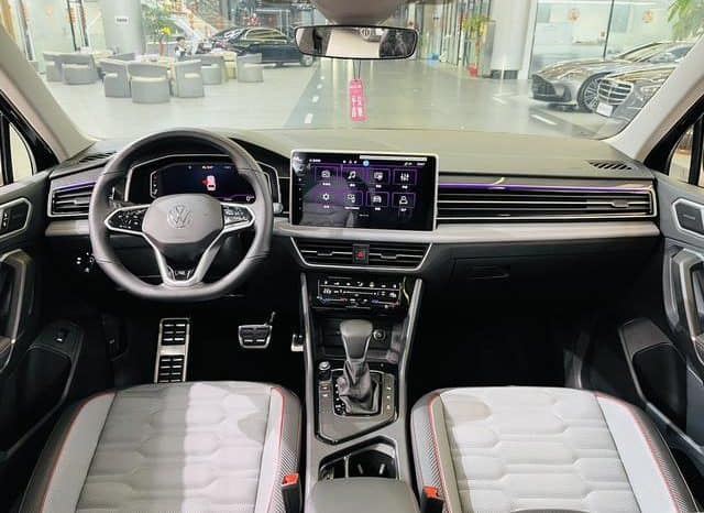 
								Volkswagen Tiguan L, 2023 full									