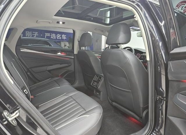 
								Volkswagen Passat, 2023 full									
