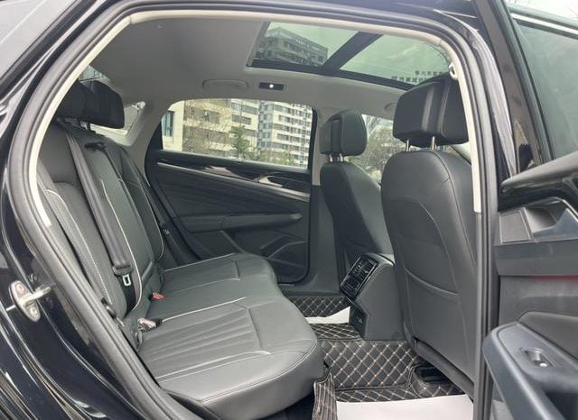 
								Volkswagen Passat, 2024 full									