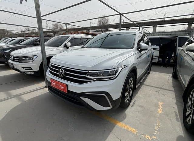 67d89a4c7d3e1 Volkswagen Tiguan L, 2023