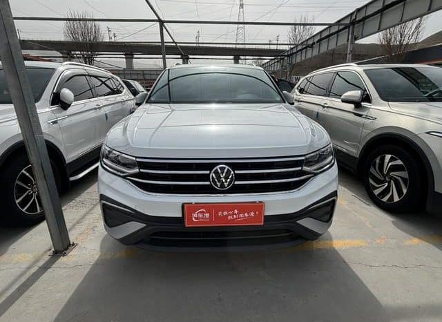 
								Volkswagen Tiguan L, 2023 full									