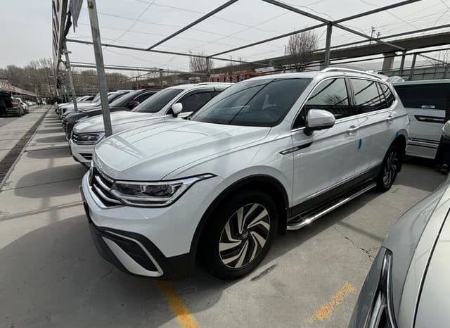 
								Volkswagen Tiguan L, 2023 full									