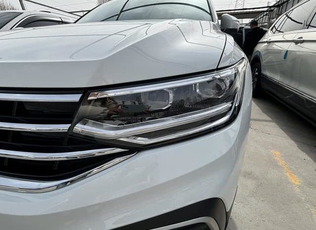 
								Volkswagen Tiguan L, 2023 full									