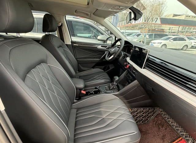 
								Volkswagen Tiguan L, 2023 full									