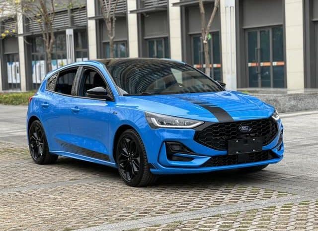 
								Ford Focus, 2023 full									
