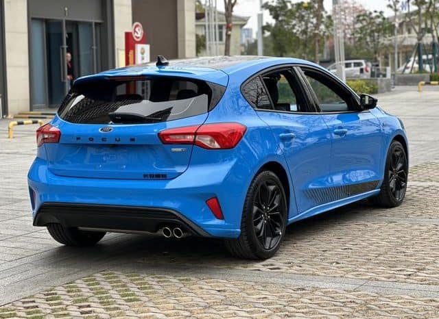 
								Ford Focus, 2023 full									