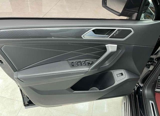 
								Volkswagen Tiguan L, 2022 full									
