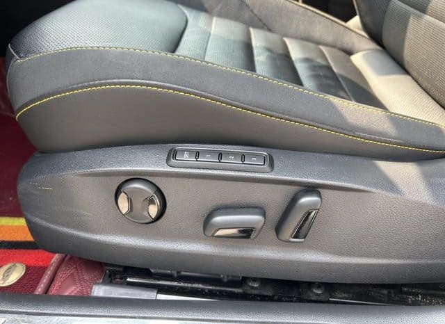 
								Volkswagen Passat CC, 2023 full									