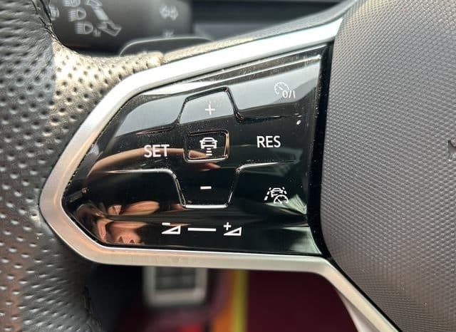 
								Volkswagen Passat CC, 2023 full									