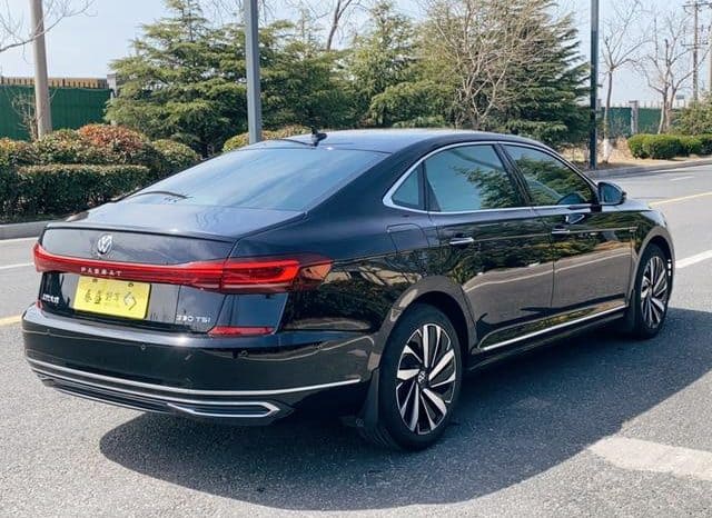 
								Volkswagen Passat, 2023 full									