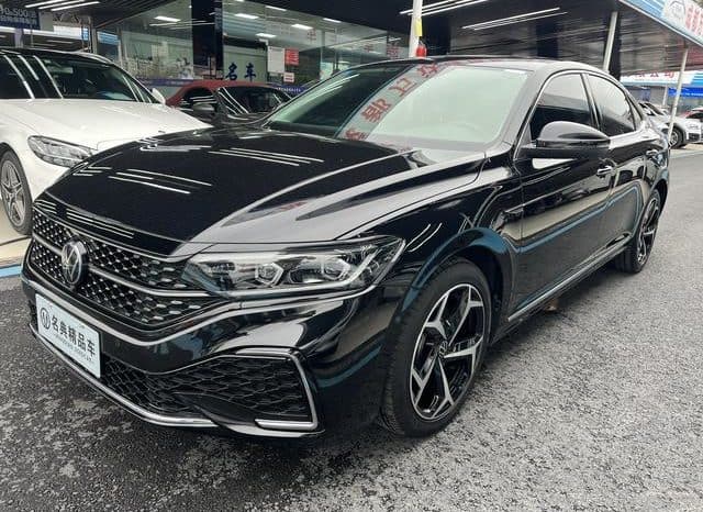 67d8a515c60f7 Volkswagen Passat, 2023