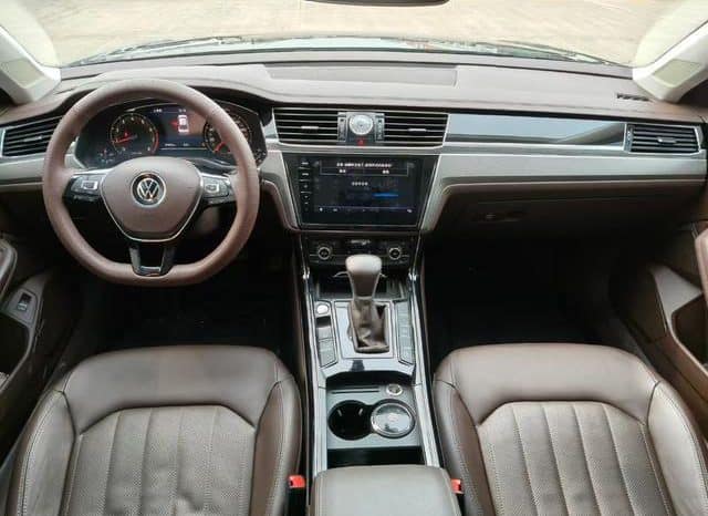 
								Volkswagen Phideon, 2023 full									