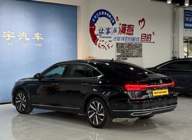 
								Volkswagen Passat, 2023 full									
