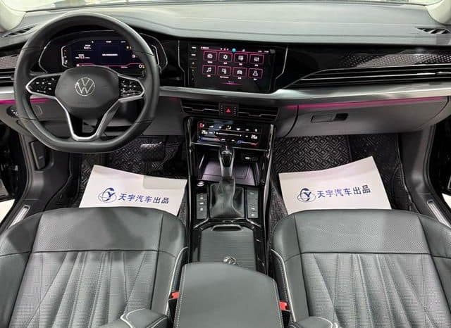 
								Volkswagen Passat, 2023 full									