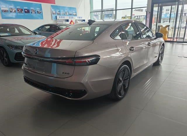 
								Volkswagen Passat, 2024 full									