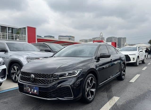 67d8b3f6b14af Volkswagen Passat, 2023