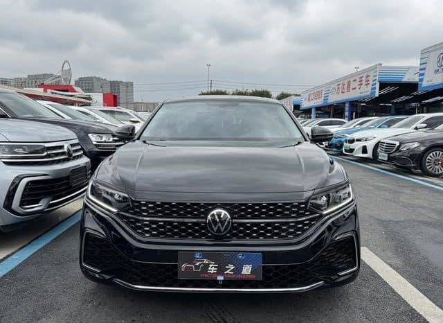 
								Volkswagen Passat, 2023 full									