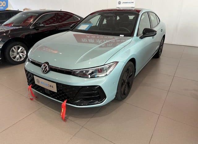 67d8b6c0e2e04 Volkswagen Passat, 2024