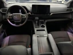 
										Toyota Sienna, 2024 full									