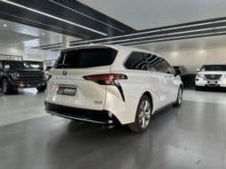 
										Toyota Sienna, 2024 full									
