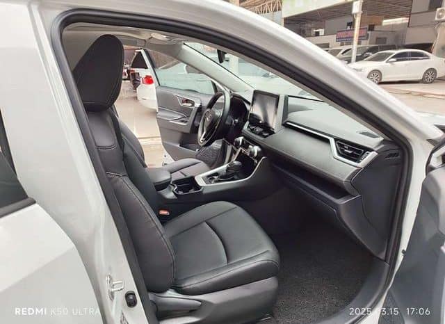 
								Toyota RAV4 (IV), 2020 full									