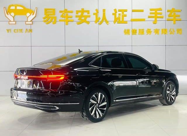 
								Volkswagen Passat, 2025 full									