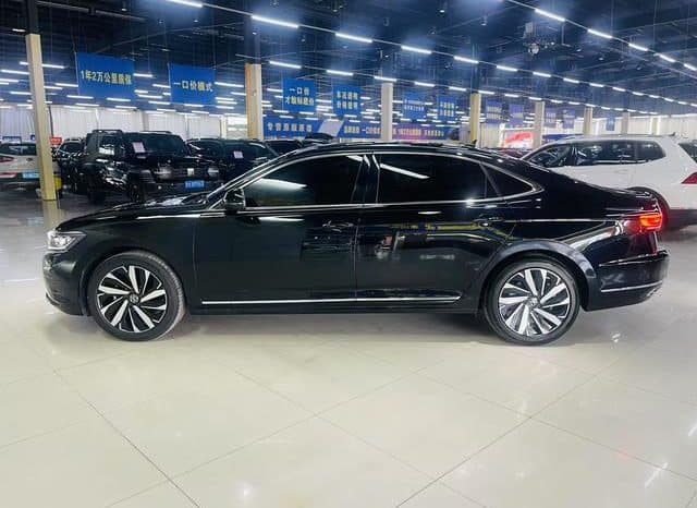 
								Volkswagen Passat, 2025 full									