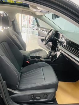 
										Volkswagen Passat, 2025 full									