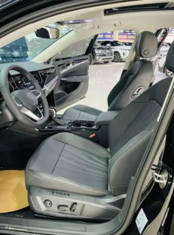 
										Volkswagen Passat, 2025 full									